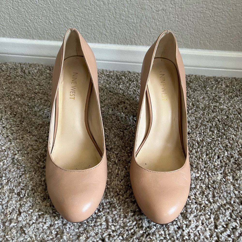 Nine West Nude Pumps